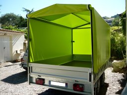 20121002 Bâche de protection - Confection d'un habillage sur-mesure de remorque en toile PVC Ferrari 502-M2 (1)