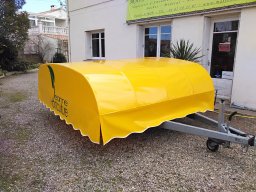20150216 Bâche de protection - Confection d'un auvent en marquise PVC Ferrari 705-1061 + logo adhésif Jeanne Horticulture 1 (IMG_120840)