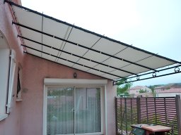 20130500 Pergola en toile fixe PVC précontraint Ferrari 705 Texyloop coloris blanc résistant tous temps