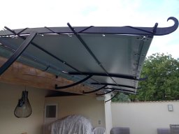 20170629 Pergola en toile autoportée sur-mesure PVC précontraint Serge Ferrari Soltis proof 502 aluminium 2 (DSC_0206)