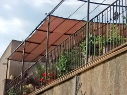 20170707 Pergola en toile amovible PVC Ferrari 502 satin beige-sable ignifuge M2 avec bandes de renfort en velcro