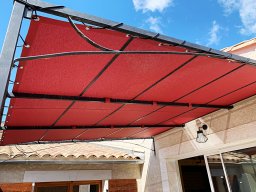 20240920 Pergola en toile rouge 2 (img_FB)