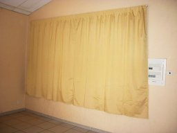 20130311 Rideau d'intérieur - Confection pour collectivités de rideaux en tissu Noctis occultant 100% de la lumière et des UV coloris abricot (2)