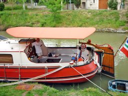 20130508 Taud de péniche en acrylique Dickson Sunbrella Plus structure invisible fixation résistante UV imperméable (P1030810)