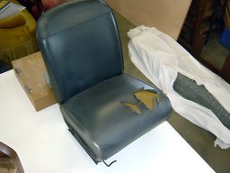 20100619 Sellerie auto - Réfection complète d'un siège de véhicule utilitaire 4 avant (DSC01670)