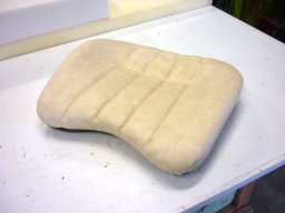 20140118 Sellerie auto - Réfection de l'assise d'un siège de tracteur (_1040078)