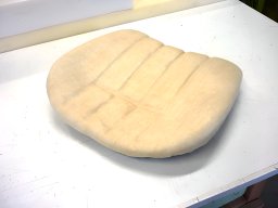 20140118 Sellerie auto - Réfection de l'assise d'un siège de tracteur (_1040080)