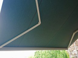 2021 Store banne - Réfection d'une toile de protection solaire pour store à banne Somfy articulé 1