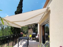 20230602 Store banne (IMG_125213)