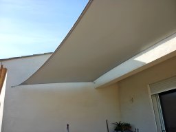 20160812 Voile d'ombrage quadrangulaire en stretch ivoire lumière integrée confection couture fil Tenara GORE-TEX Products UE (3)